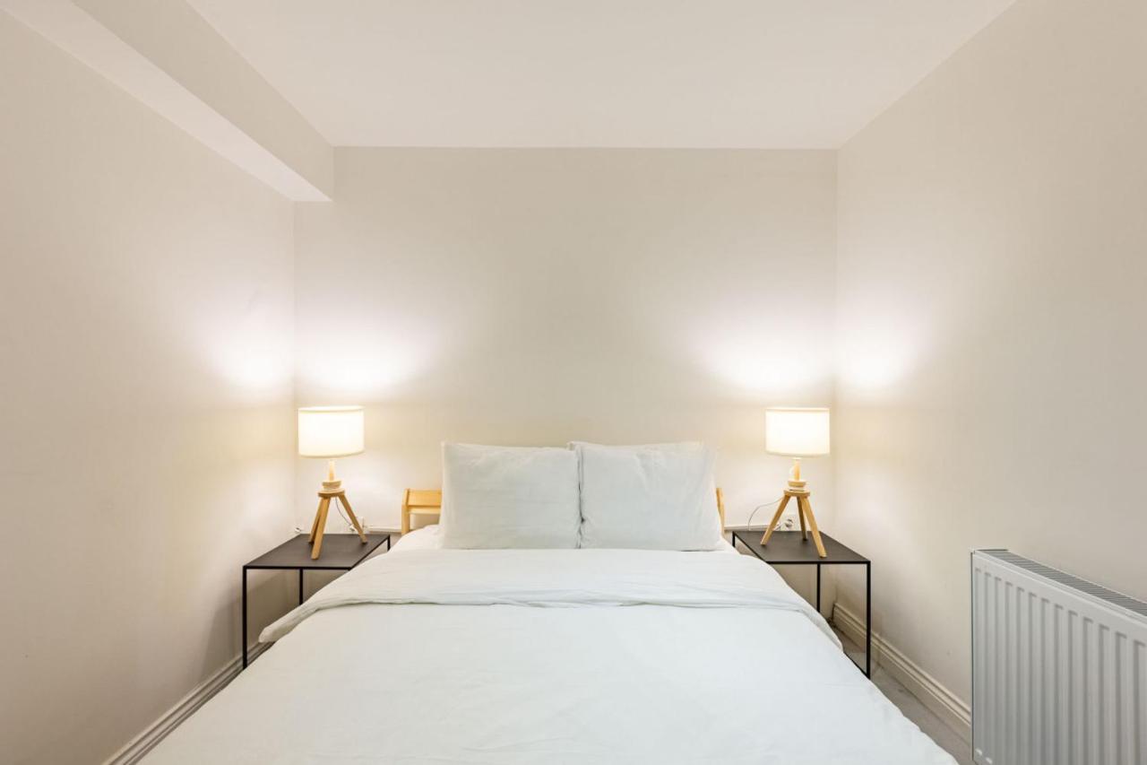 Excellent Flat With Lovely Backyard In Cihangir Apartment