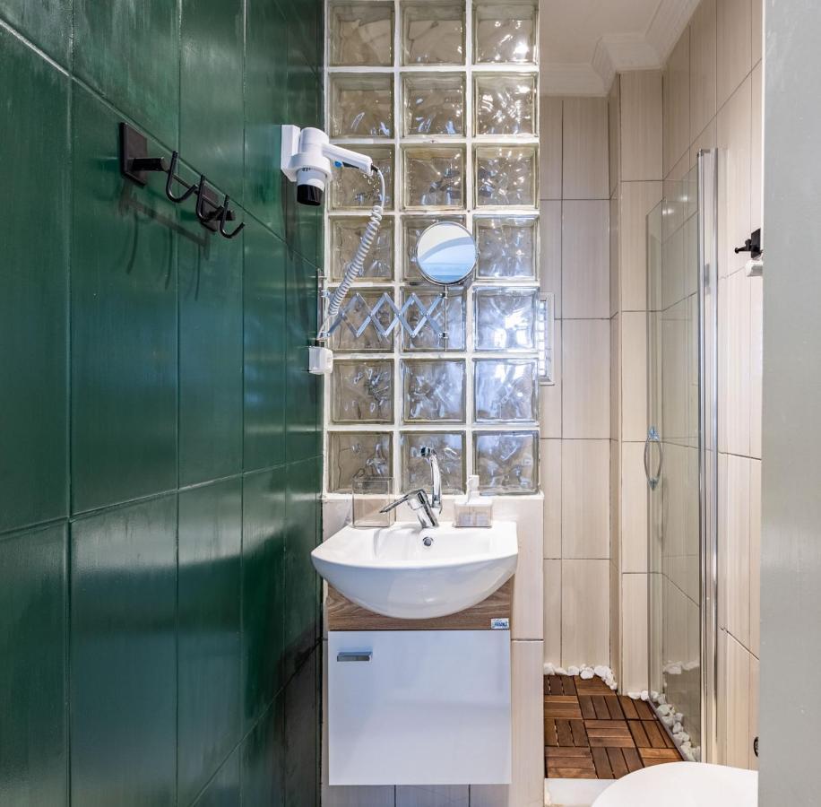 Stylish Flat 5 Min To Taksim Square In Beyoglu Apartment