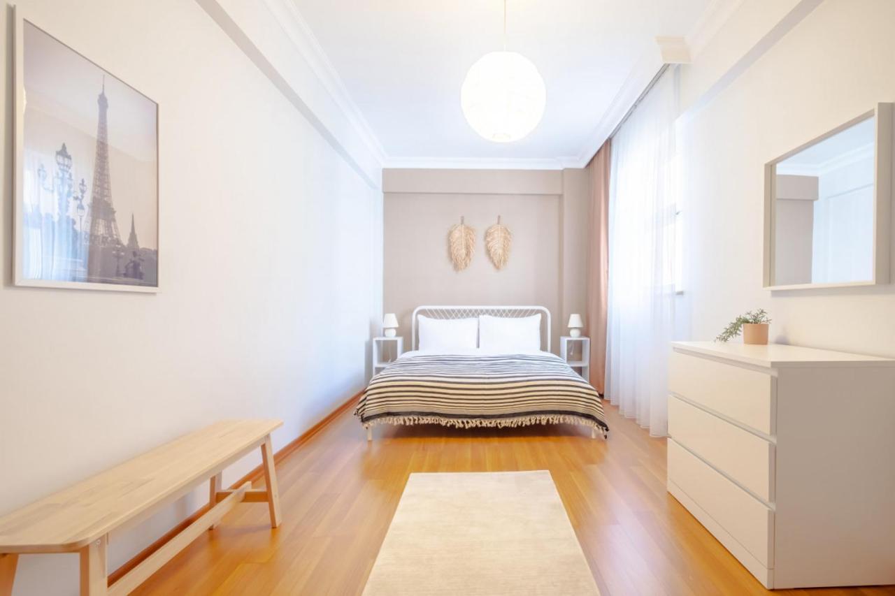 Apartment Splendid Flat With Location In Sisli *