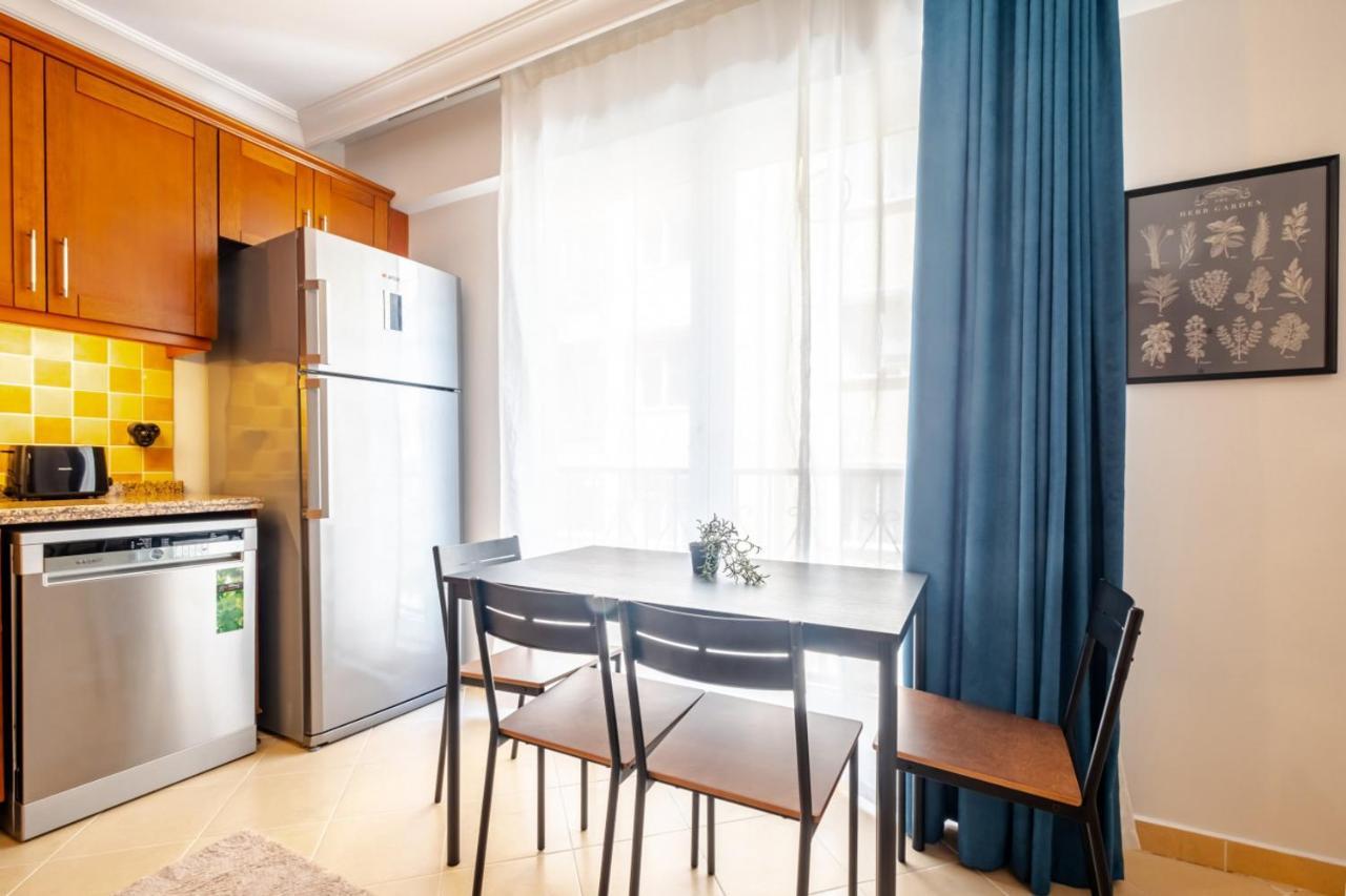 Splendid Flat With Location In Sisli *