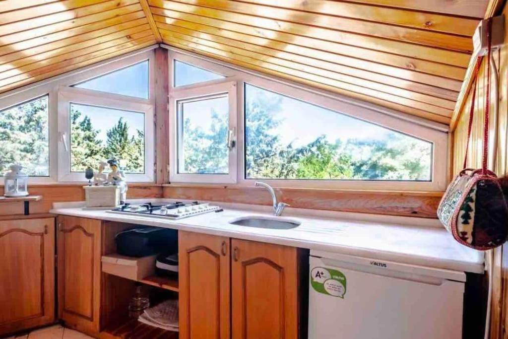 Peaceful Hometown With Perfect Sea And Forest View Apartment