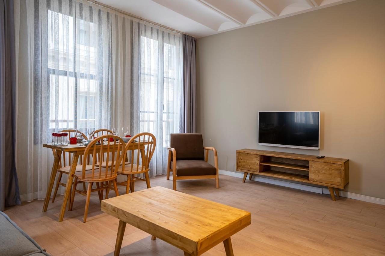 Historic 2 Bedroom Galata Apt-heart Of Kuledibi 1