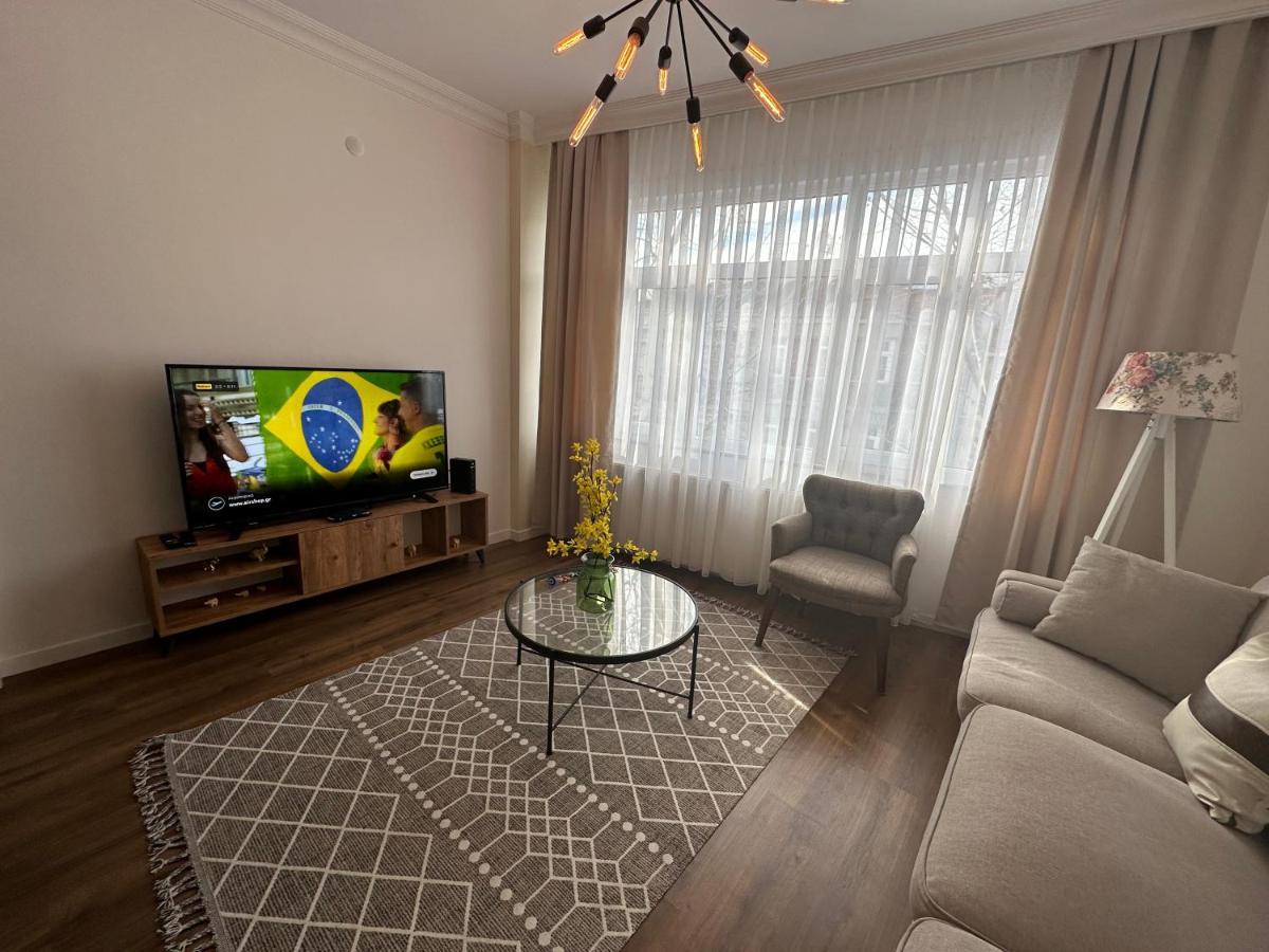 Center Of In Besiktas 2 1 With 2 Bathroom And 3 Air Conditioner *