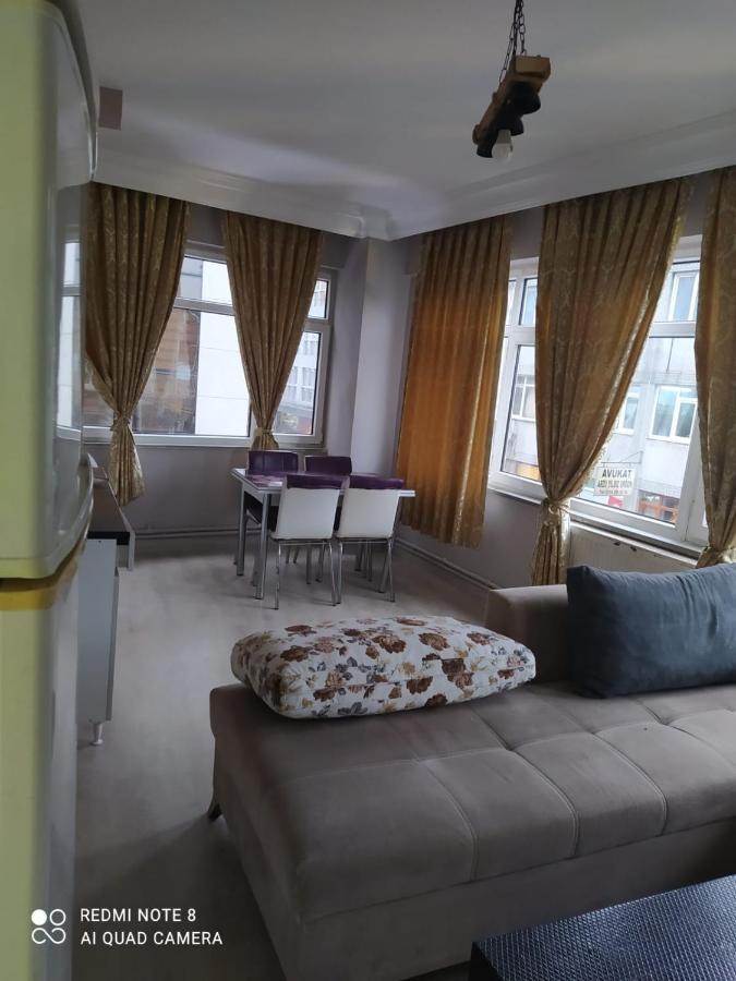 Ueskuedar Carsi * Istanbul