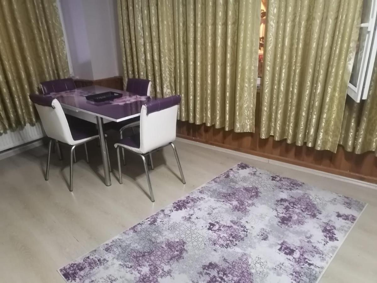 Ueskuedar Carsi Apartment