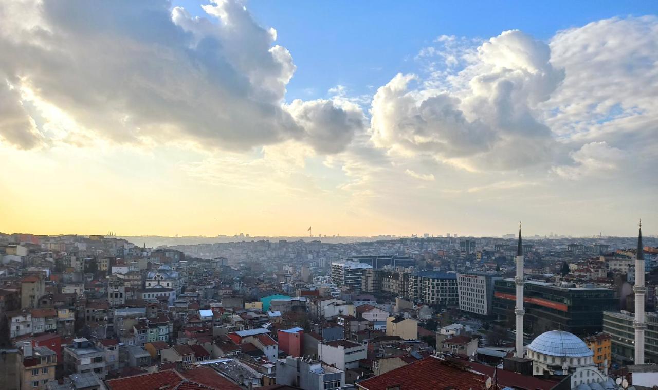 Roya Taksim - Center Of The Apartment *