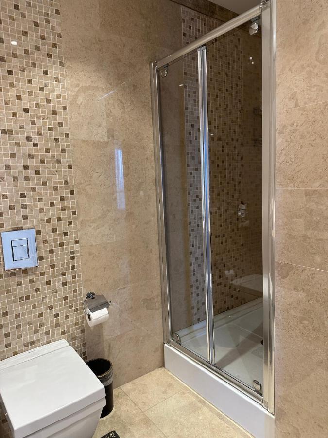 Luxury Modern 3 Bedroom & 2 Bath In Mashattan Residence, Maslak Sariyer Apartment Istanbul