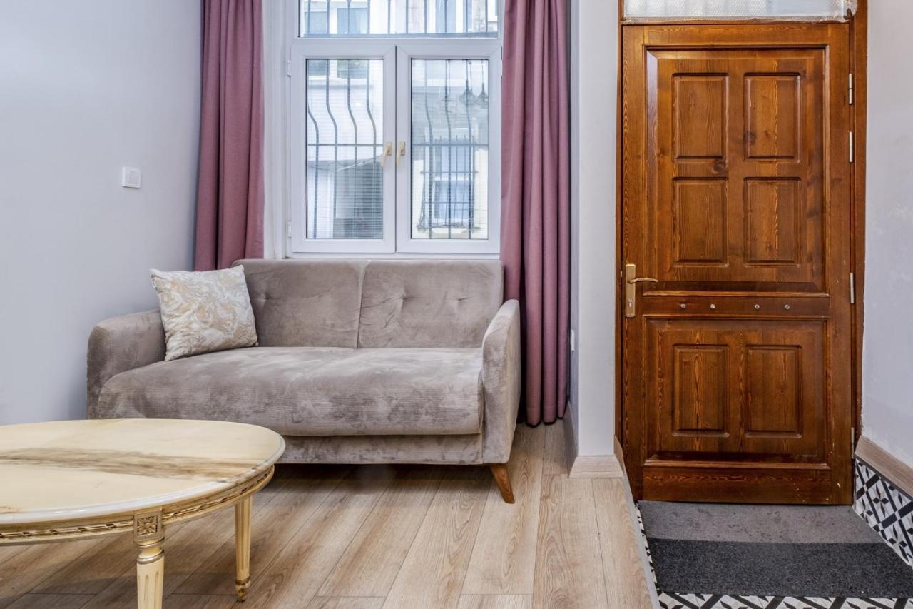 Duplex House Near Trendy Attractions In Sisli