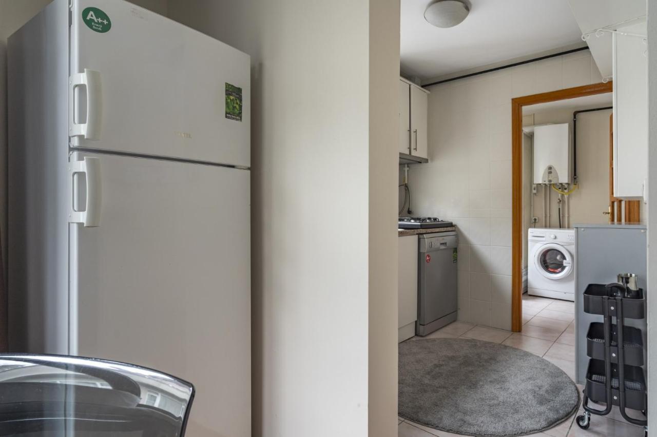Central Flat With Balcony And Terrace In Sisli Istanbul