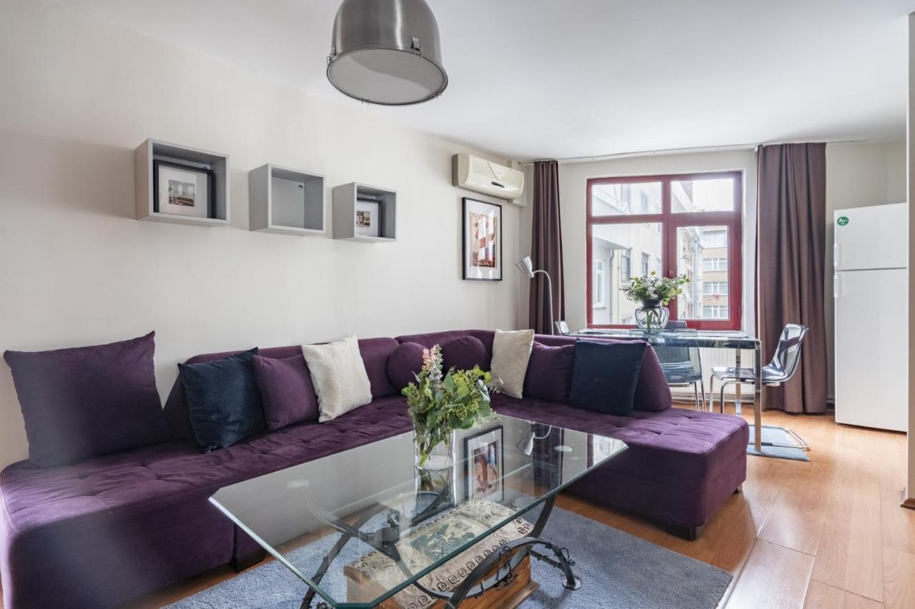 Central Flat With Balcony And Terrace In Sisli Istanbul
