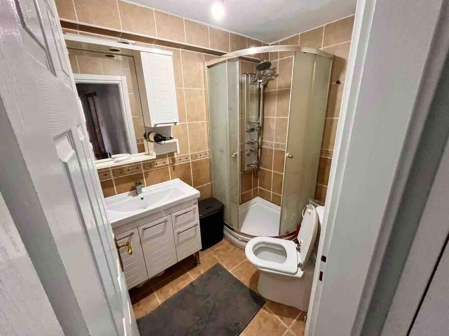 Apartment 2 Bedroom 5 Bed Peaceful Calm Full Kitchen,all Items Available Luxury And Relax