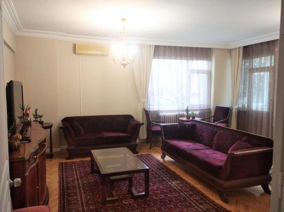 Serene & Spacious 3br In Istanbul's Prime Location - Discover Vibrant Seafront Living *