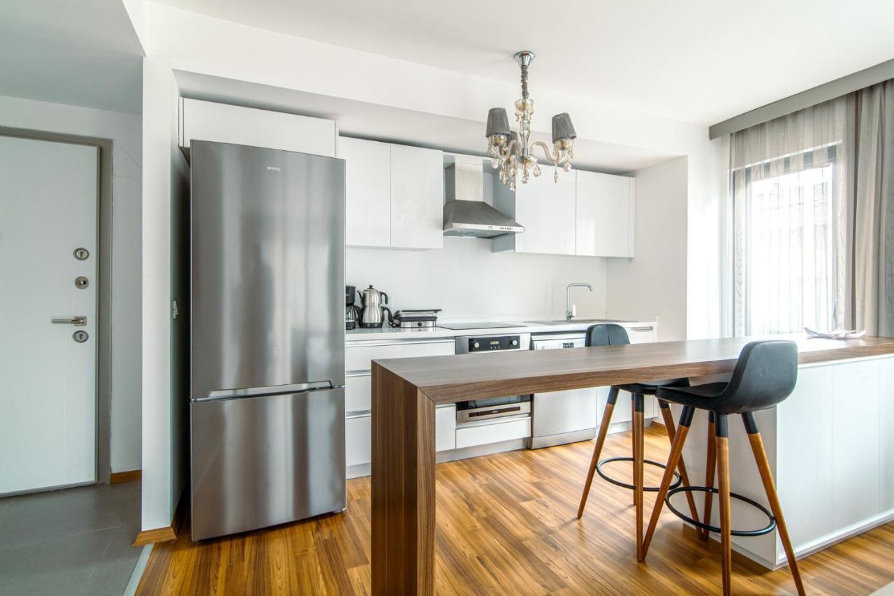 Modern Flat Near Sapphire Shopping Mall Apartment