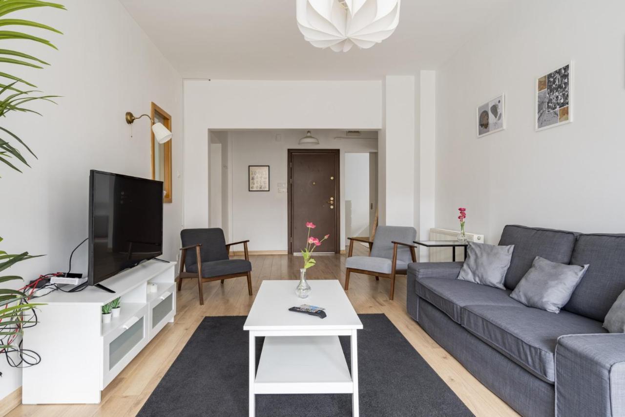 Daire Specious And Stylish Near Bagdat Street With Excellent Location In Kadikoy