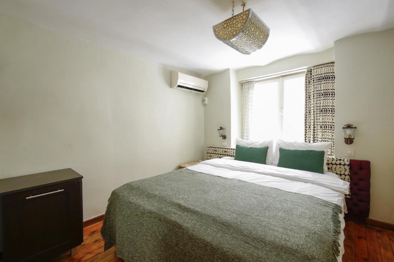 Superb Flat With Backyard In Cihangir Beyoglu Istambul