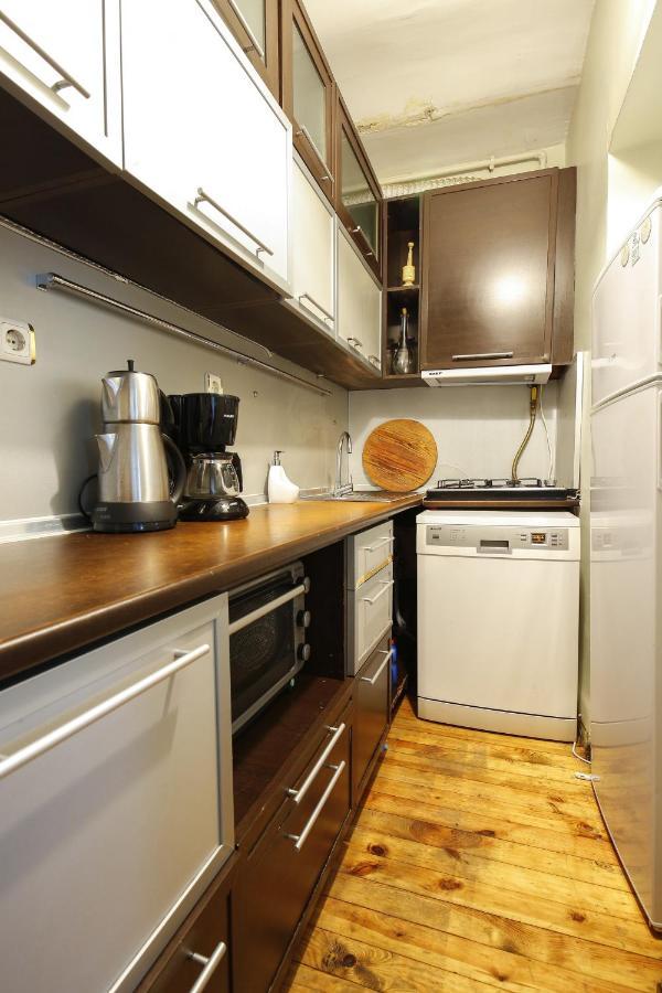 Superb Flat With Backyard In Cihangir Beyoglu Apartamento Istambul