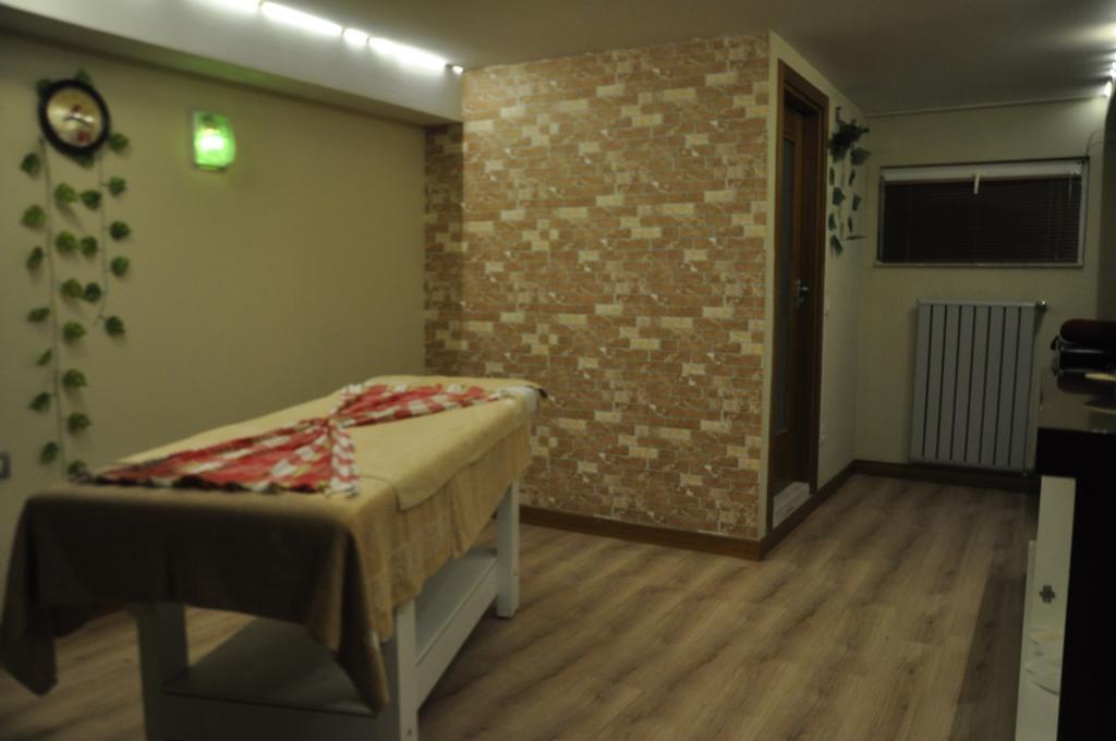 Island Hotel