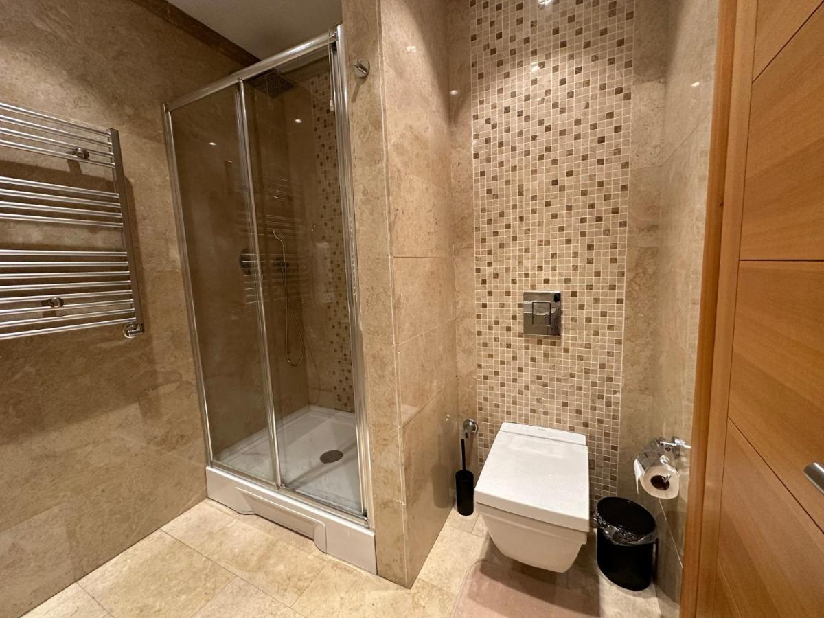 Bright 3 Bedroom & 2 Bath In Mashattan Residence, Maslak Sariyer * Istanbul