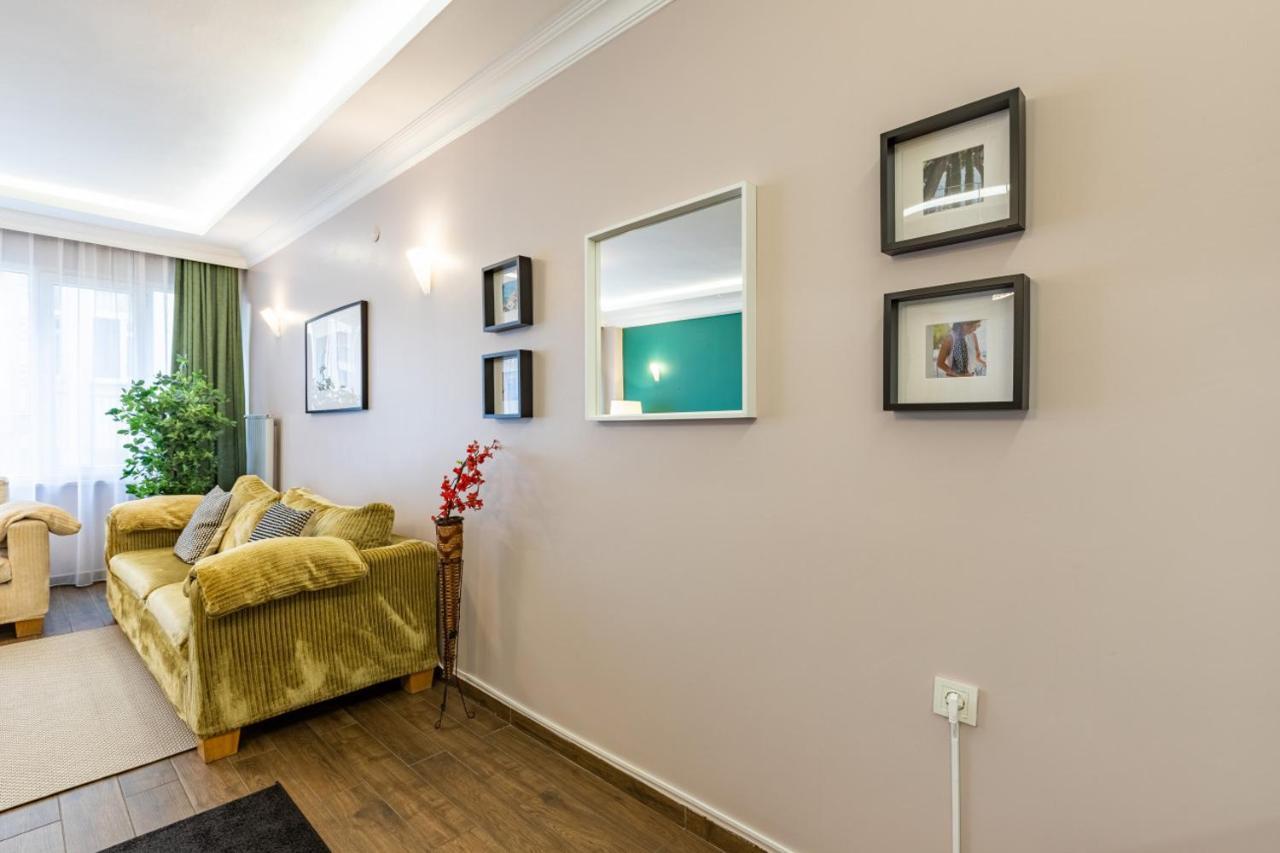Sleek And Central Flat In Nisantasi * Istanbul