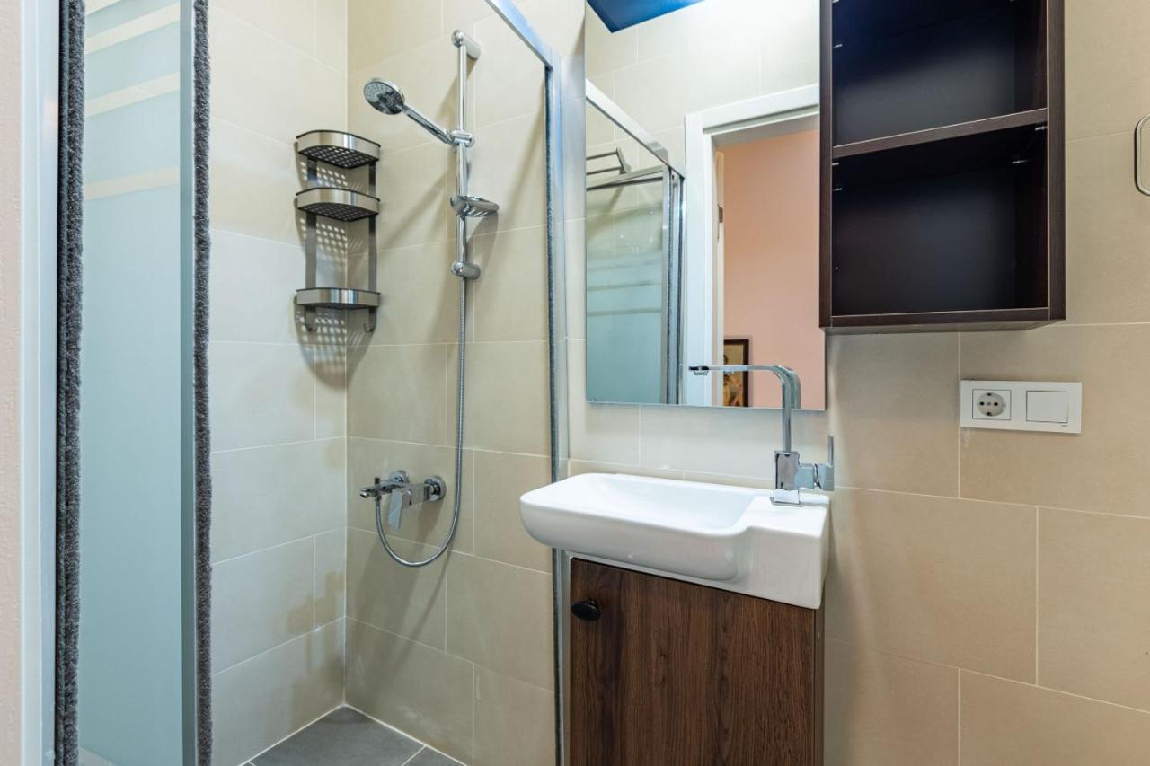 Duplex House Near Trendy Attractions In Sisli *