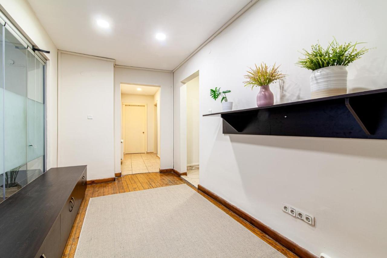 Sleek Flat Within Walking Distance To Pera Museum Apartment