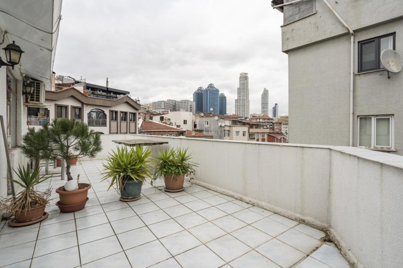 Central Flat With Balcony And Terrace In Sisli * Istanbul