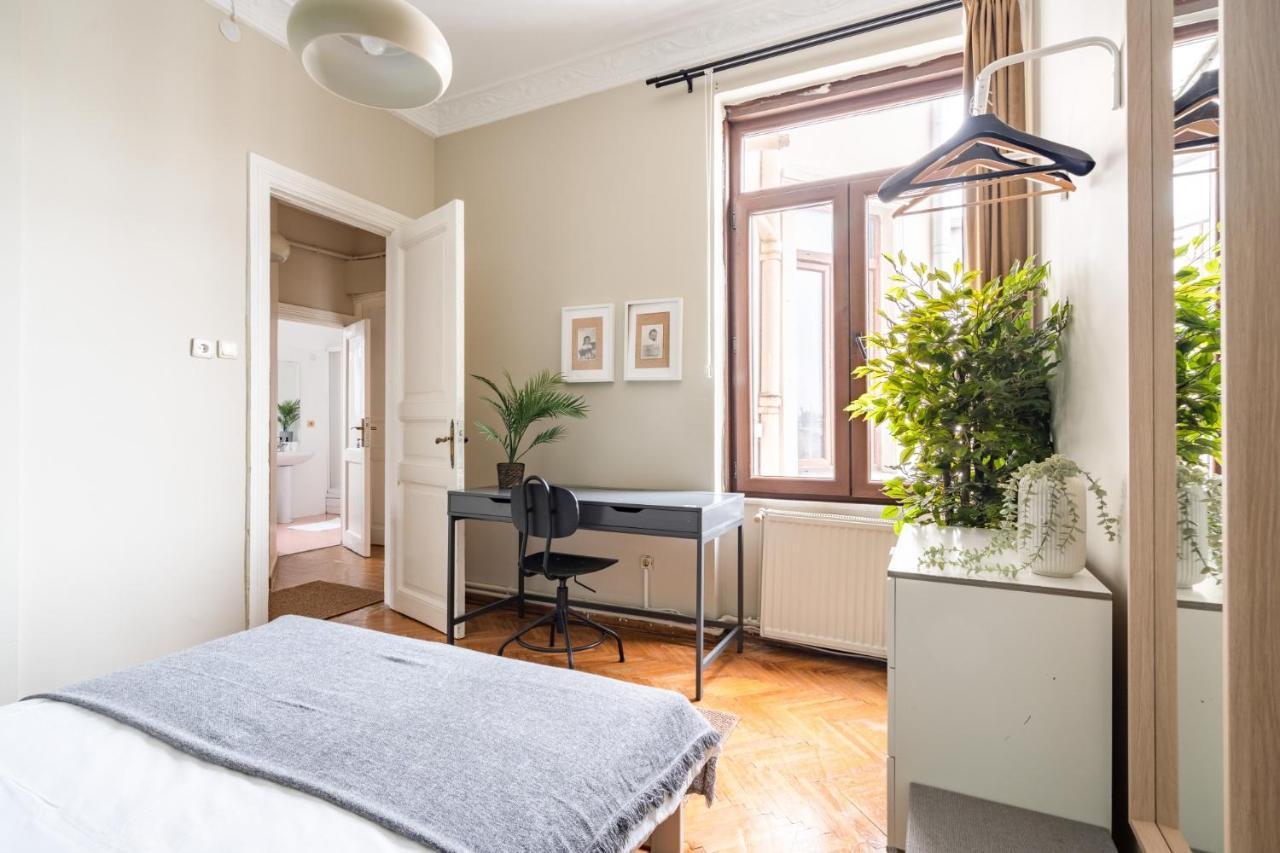 Apartment Chic Taksim Flat 1 Min To Istiklal Ave