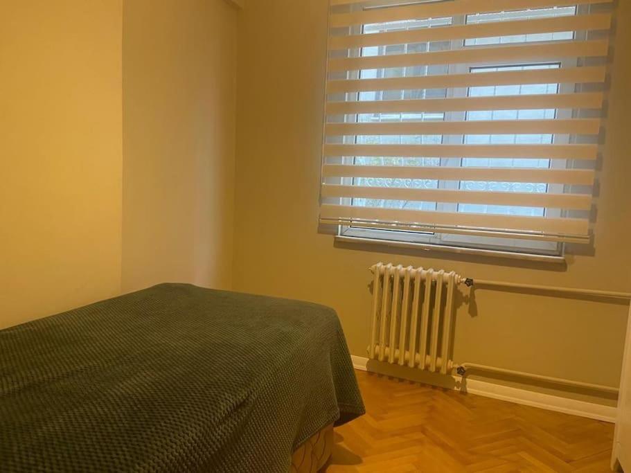 Serene & Spacious 3br In Istanbul's Prime Location - Discover Vibrant Seafront Living