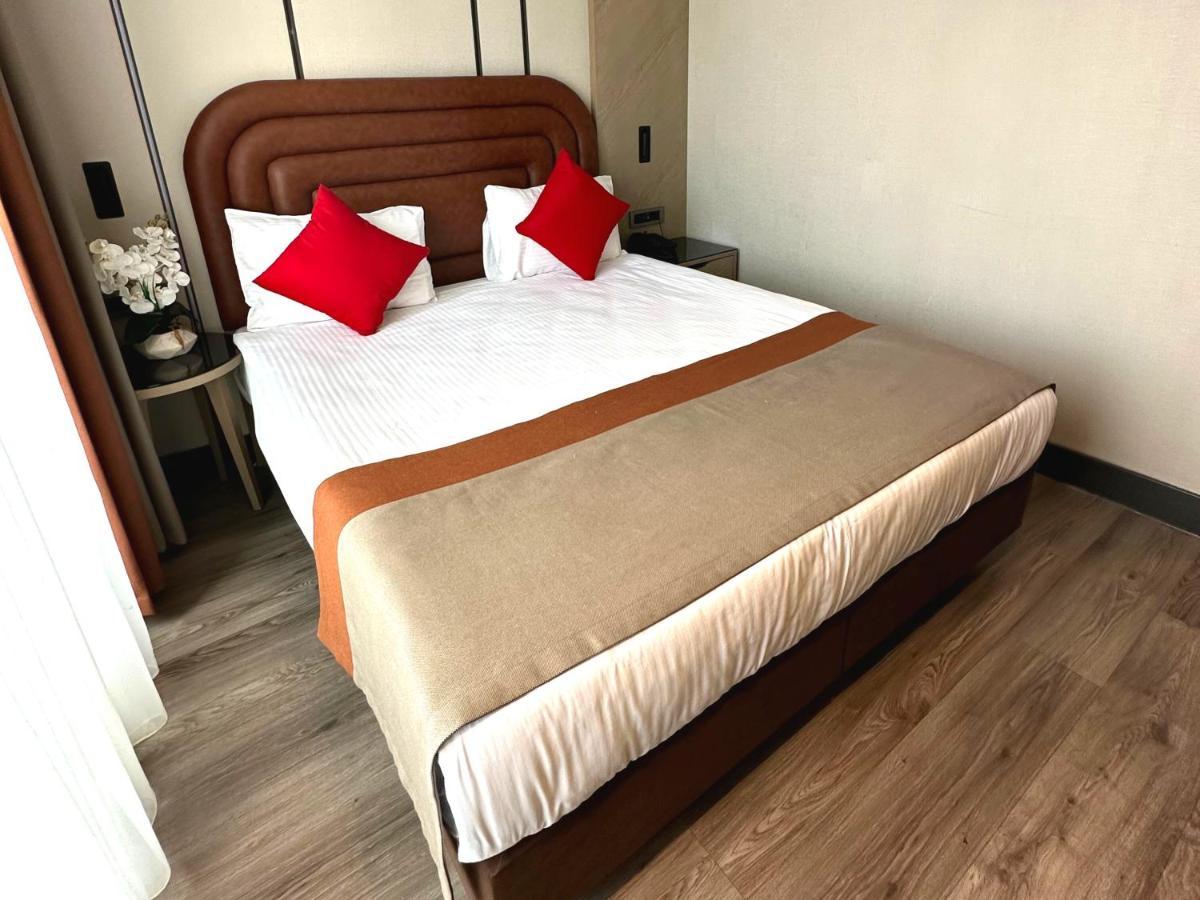 Edition Old Hotel 4*
