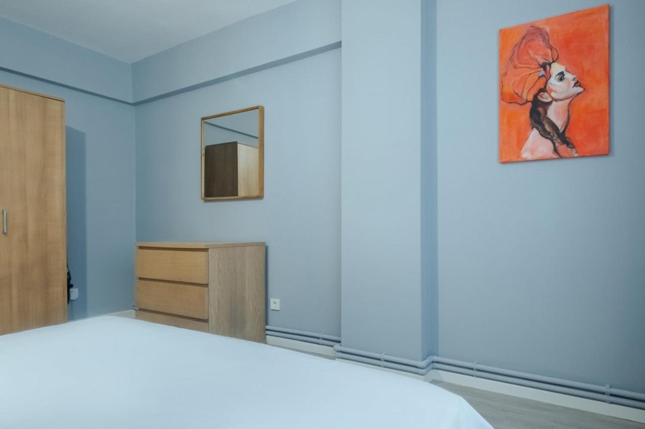 Flat 800 M To Cevahir Mall In Sisli Apartment *