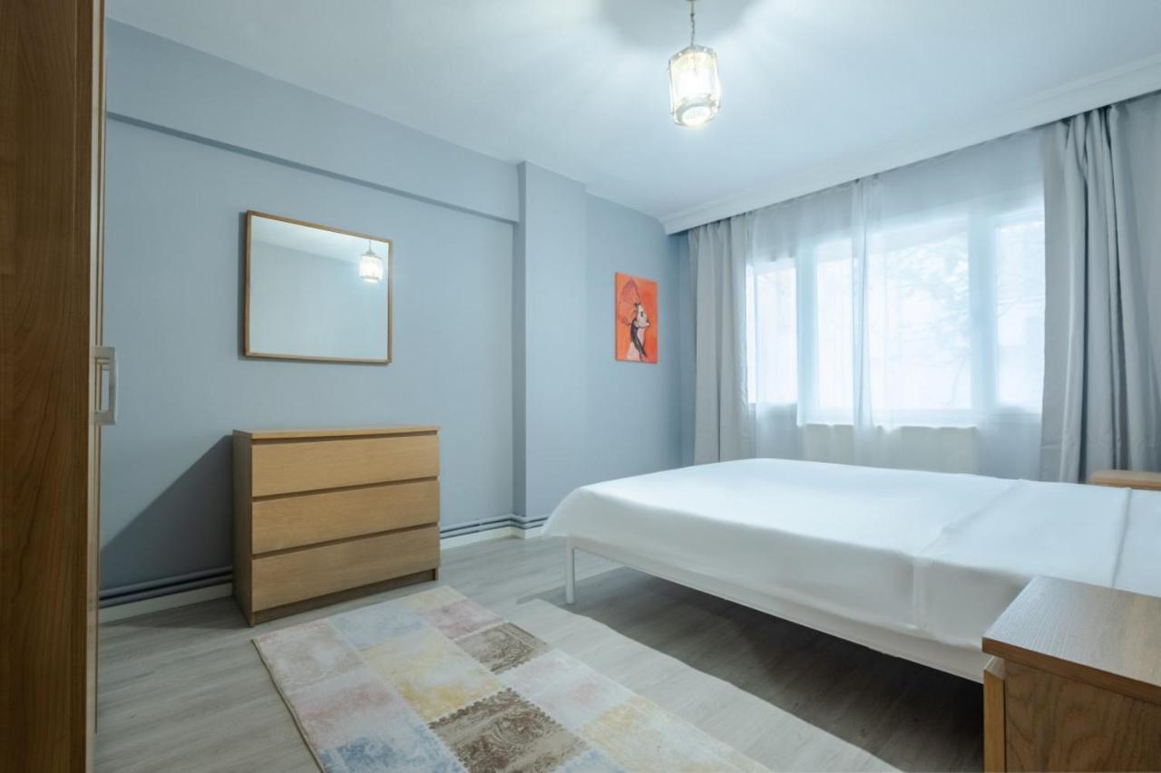 Flat 800 M To Cevahir Mall In Sisli Apartment *