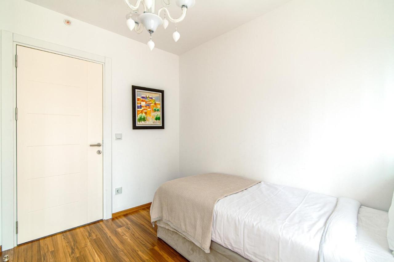Modern Flat Near Sapphire Shopping Mall * Istanbul