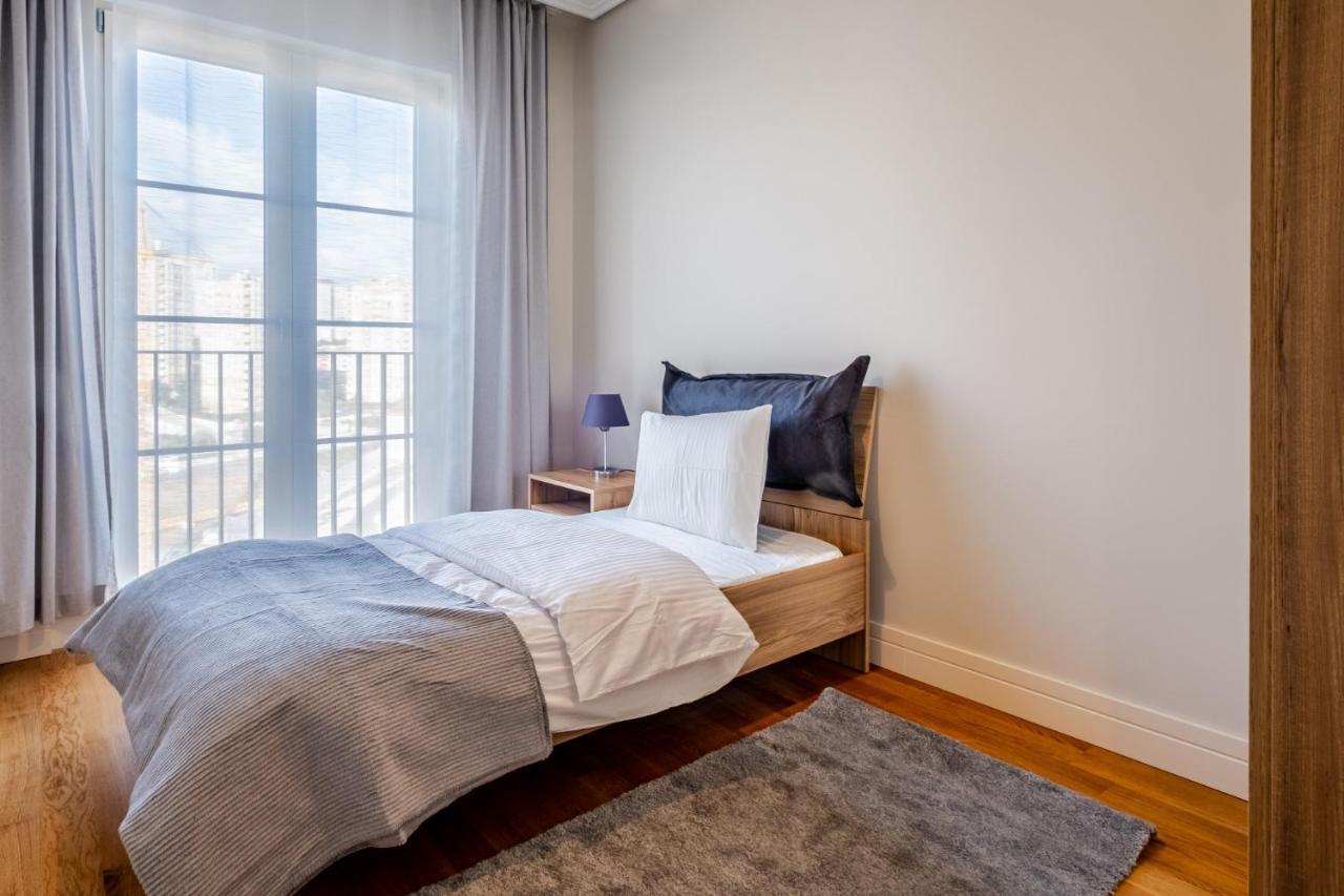 Flat With Balcony In Umraniye Apartment Istanbul