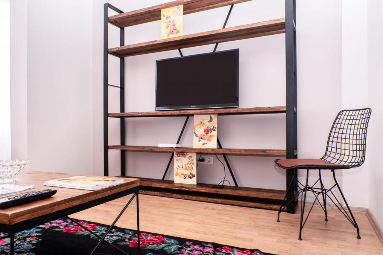 Flat Near Harem Shore In Uskudar Apartment