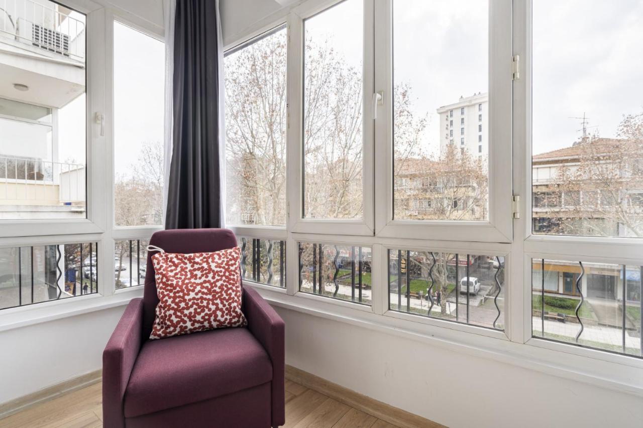 Specious And Stylish Near Bagdat Street With Excellent Location In Kadikoy Istambul