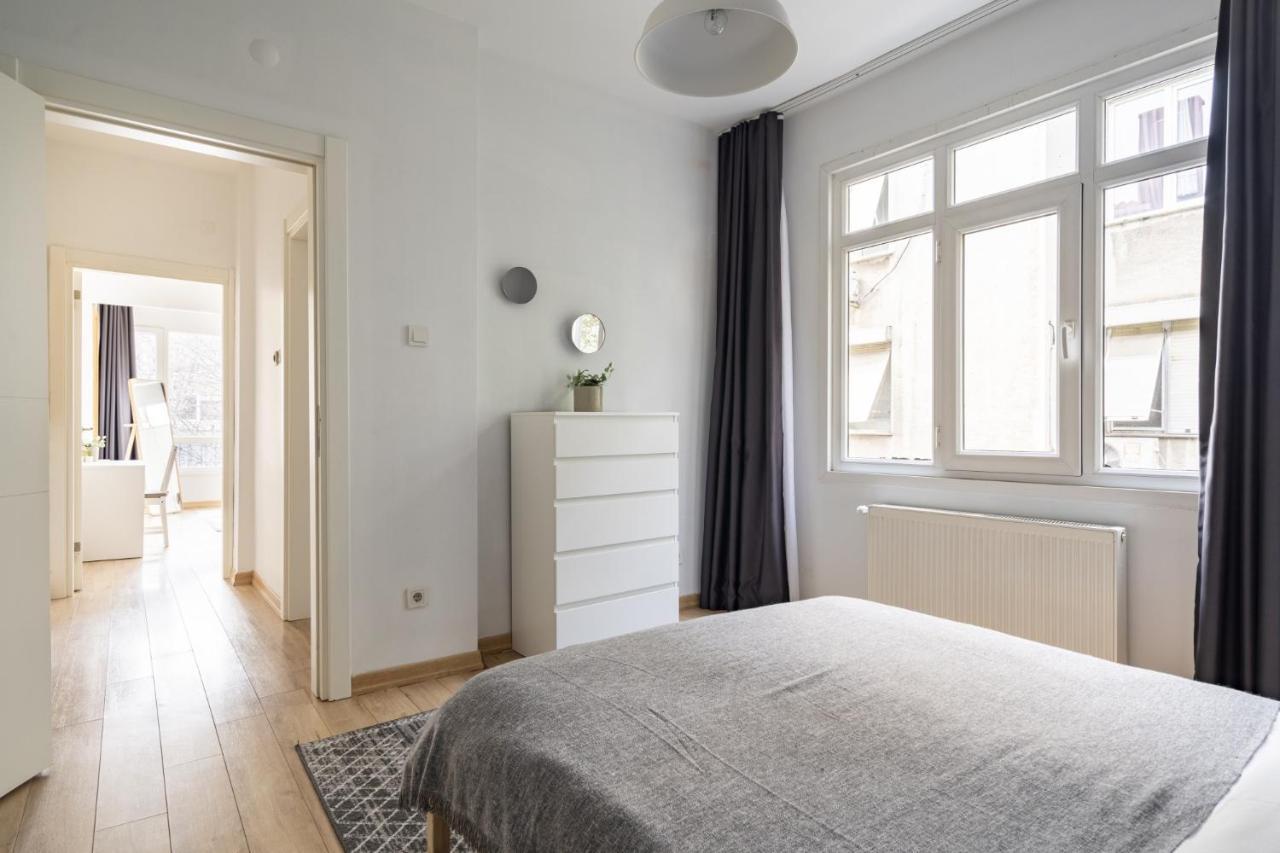 Specious And Stylish Near Bagdat Street With Excellent Location In Kadikoy * Istambul
