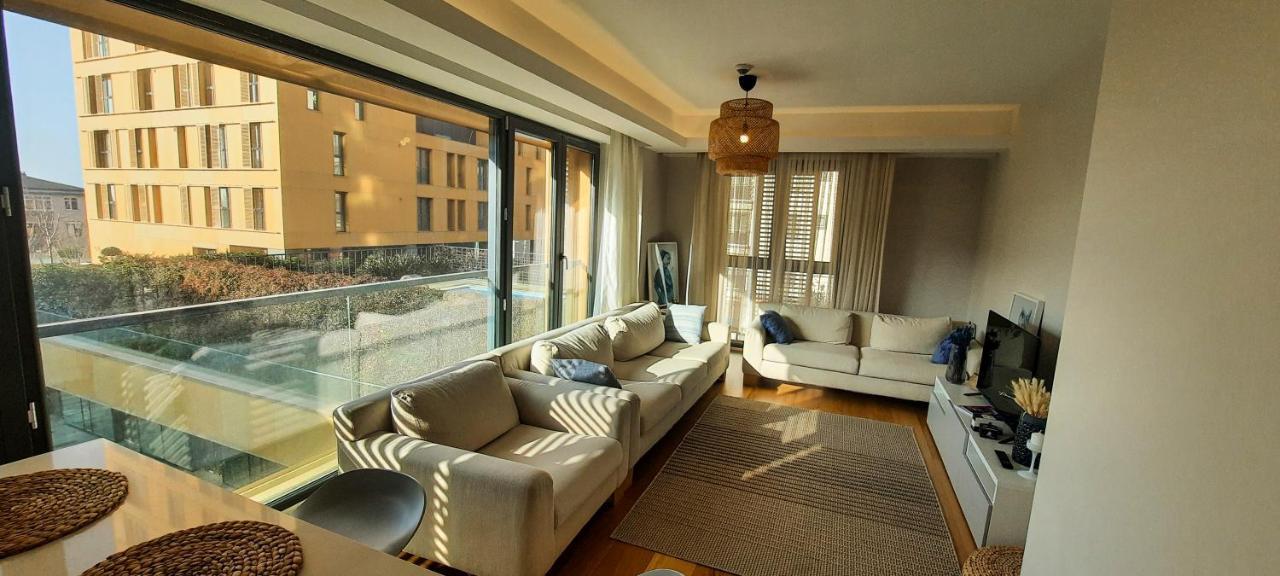 Ultra Lux Flat-great Locationb1 Apartment *