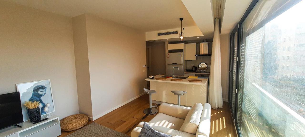 Ultra Lux Flat-great Locationb1 * Istanbul