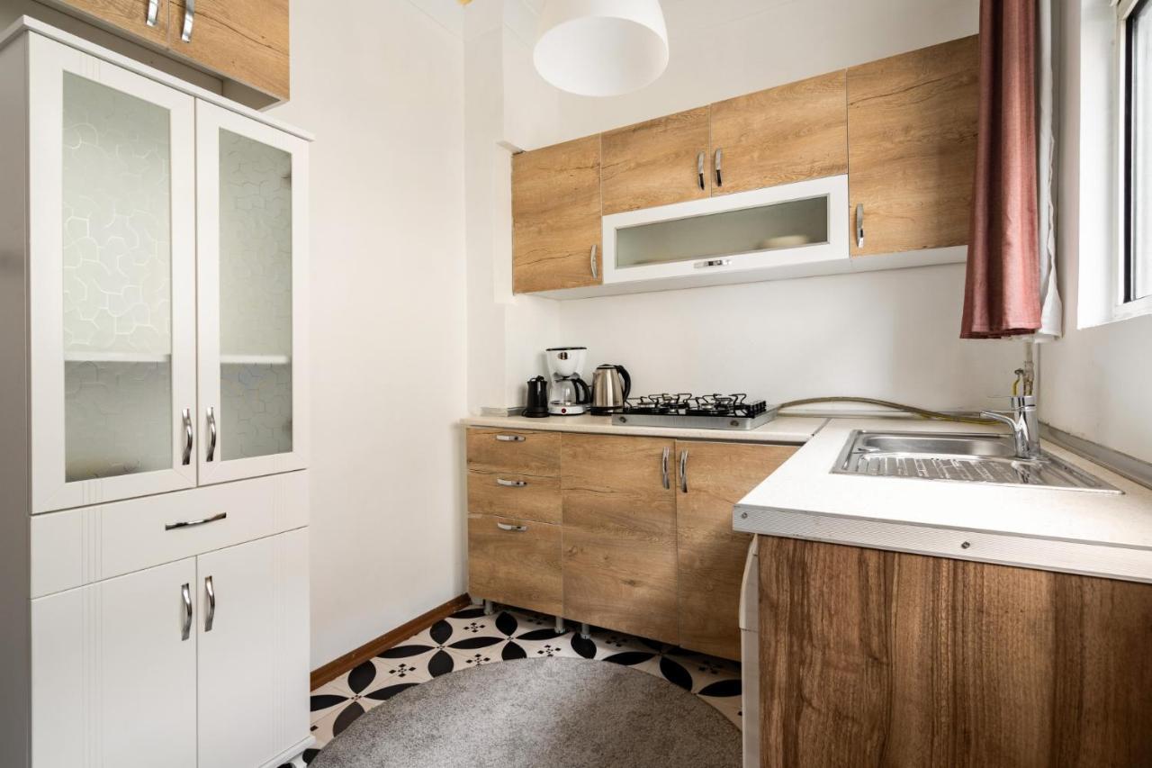 Apartment Charming Flat Near Bagdat Street In Kadikoy