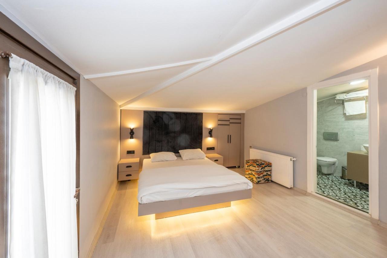 Hotel Cirrus *