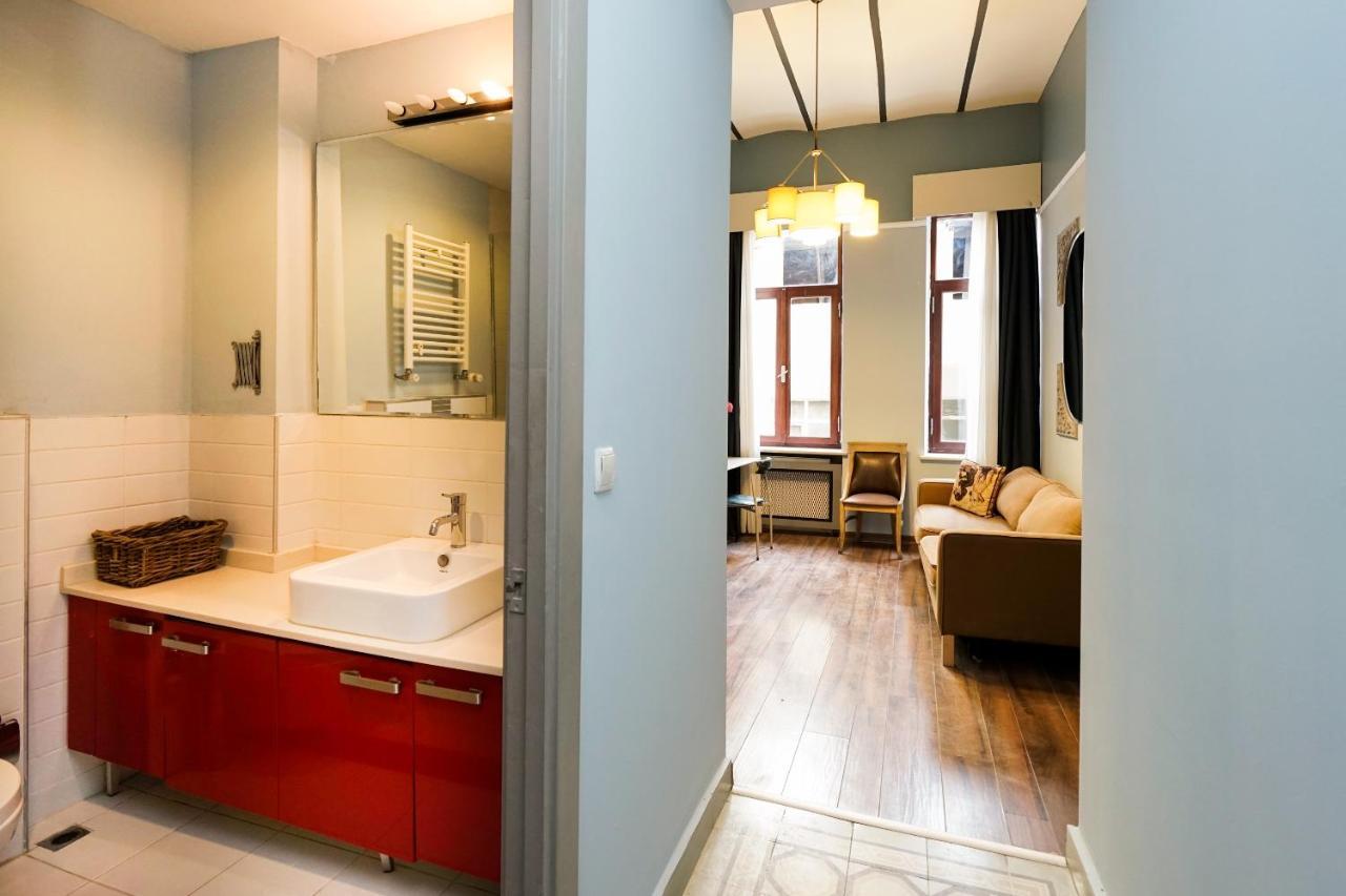 Apartment Babel