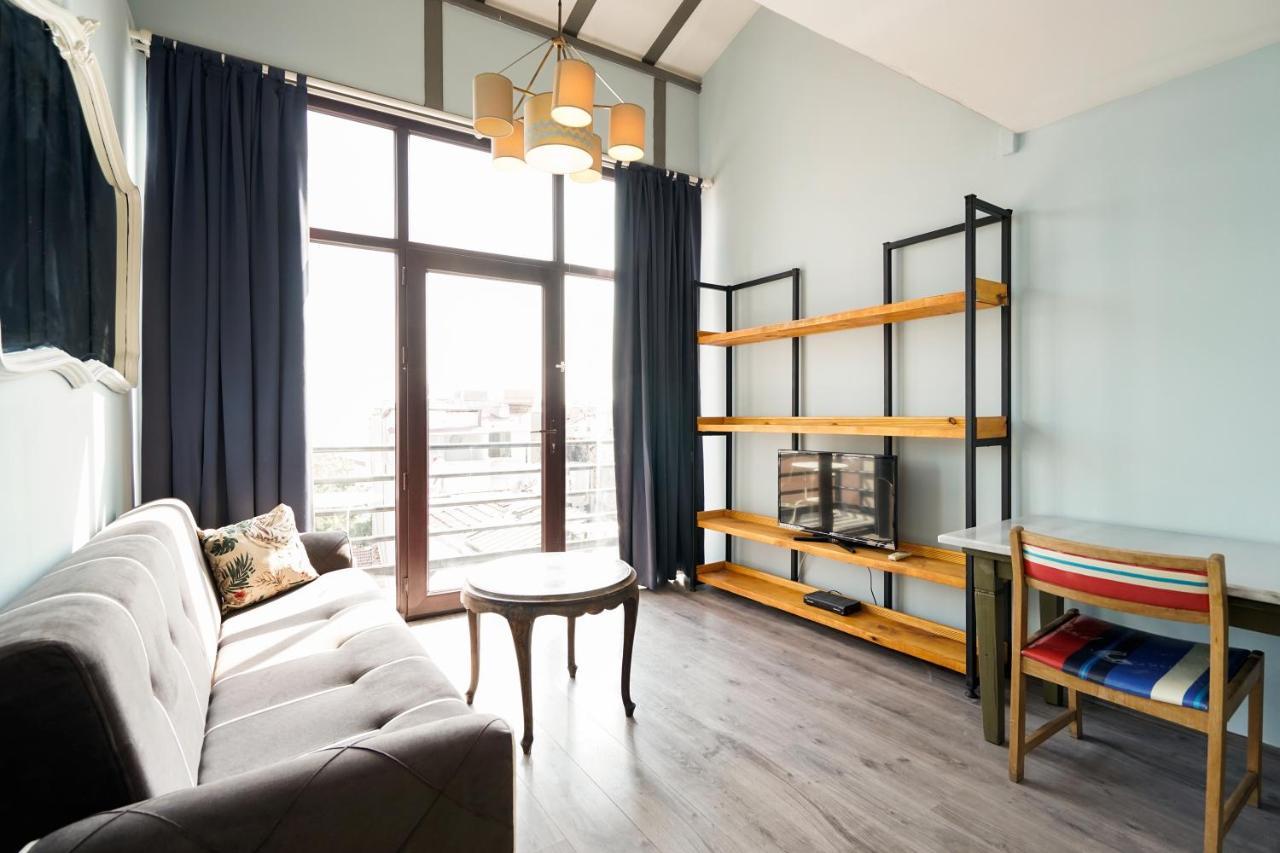 Babel Apartment