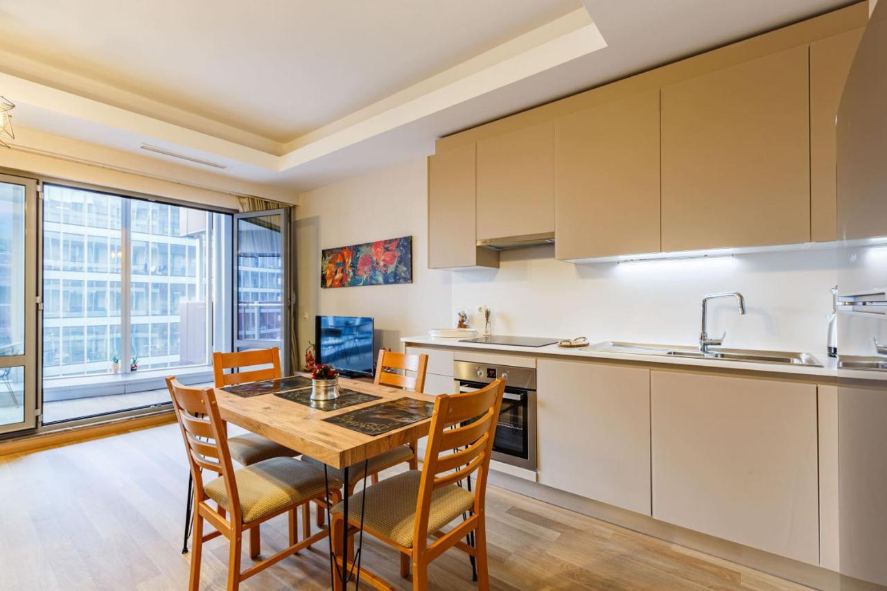 Modern Studio Flat With City View In Sariyer Istambul