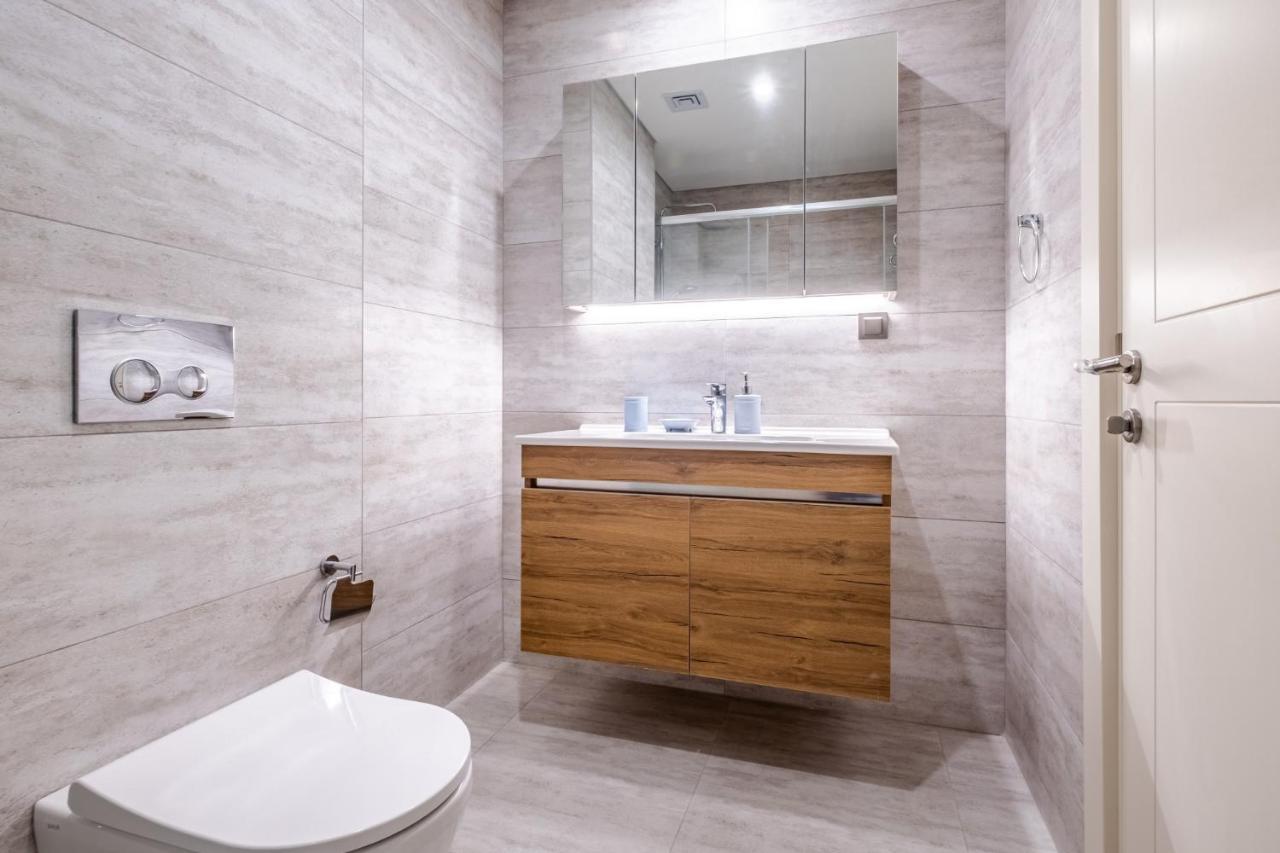 Apartment Flat With Balcony In Umraniye *