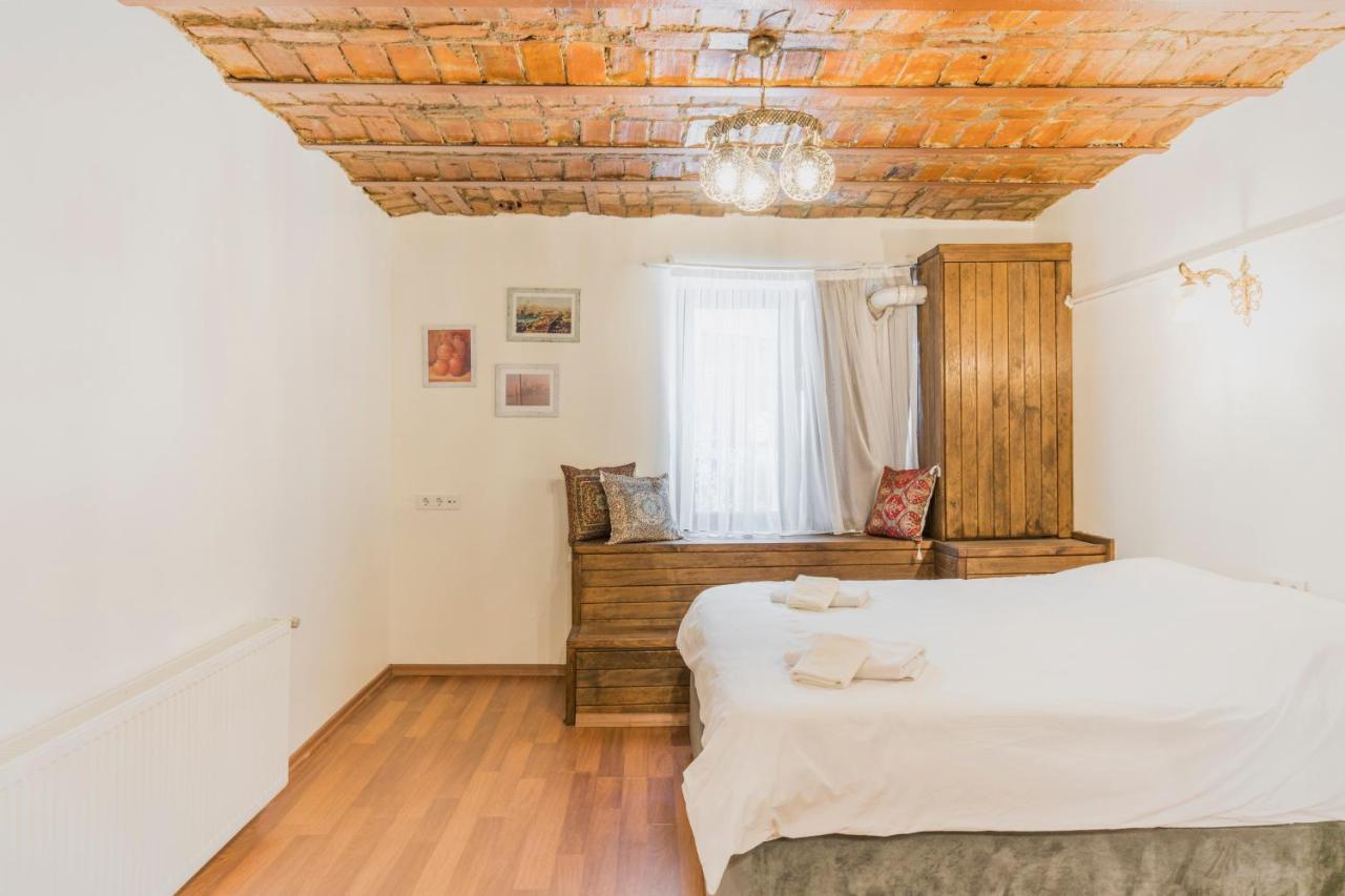 Beautiful 1 Bedroom Apt 400 Meter Taksim Square Apartment *