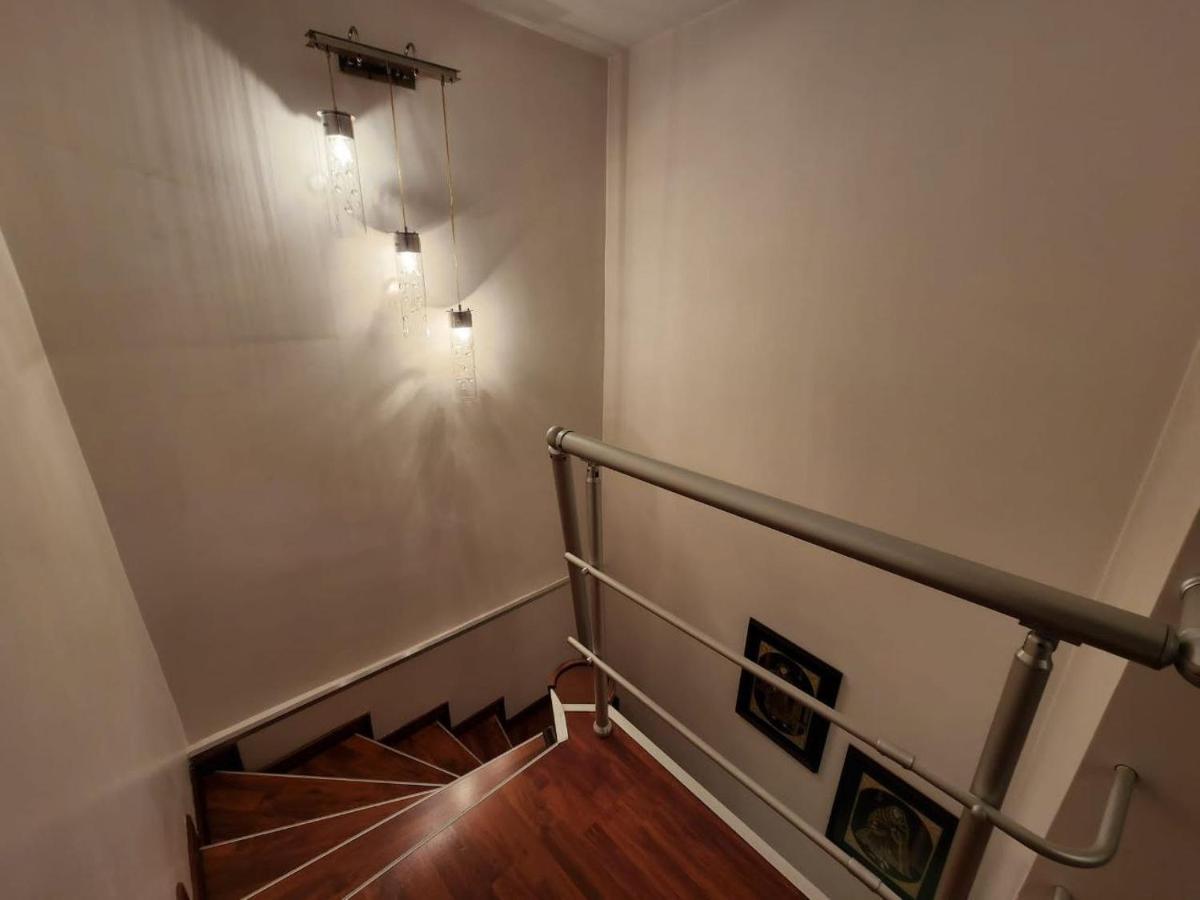 Big & Stylish 4-bedroom Duplex In The Center Of Sisli Apartamento *