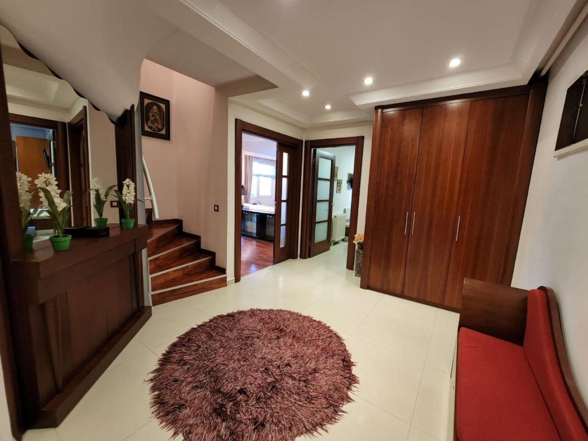 Apartamento Big & Stylish 4-bedroom Duplex In The Center Of Sisli *
