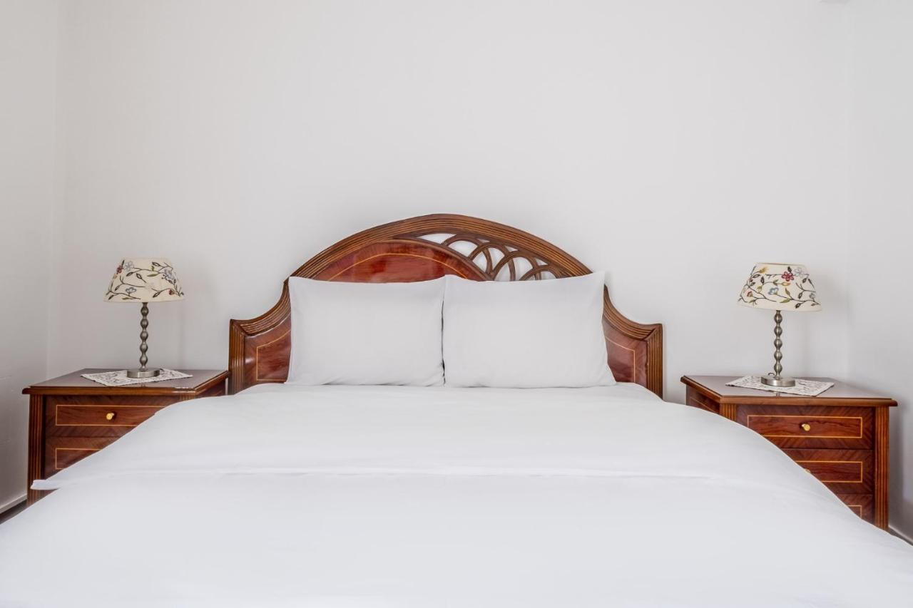 Flat With Balcony Near Zorlu Center Apartment