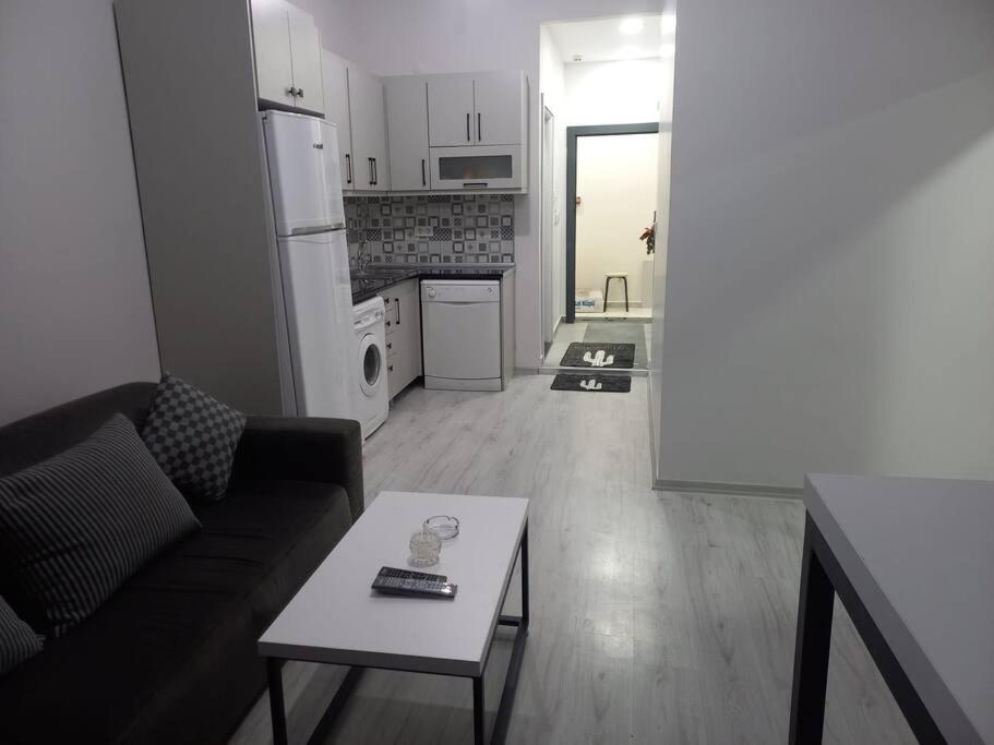 *новая квартира 1+1 Mecidiyekoy Apartment Istanbul