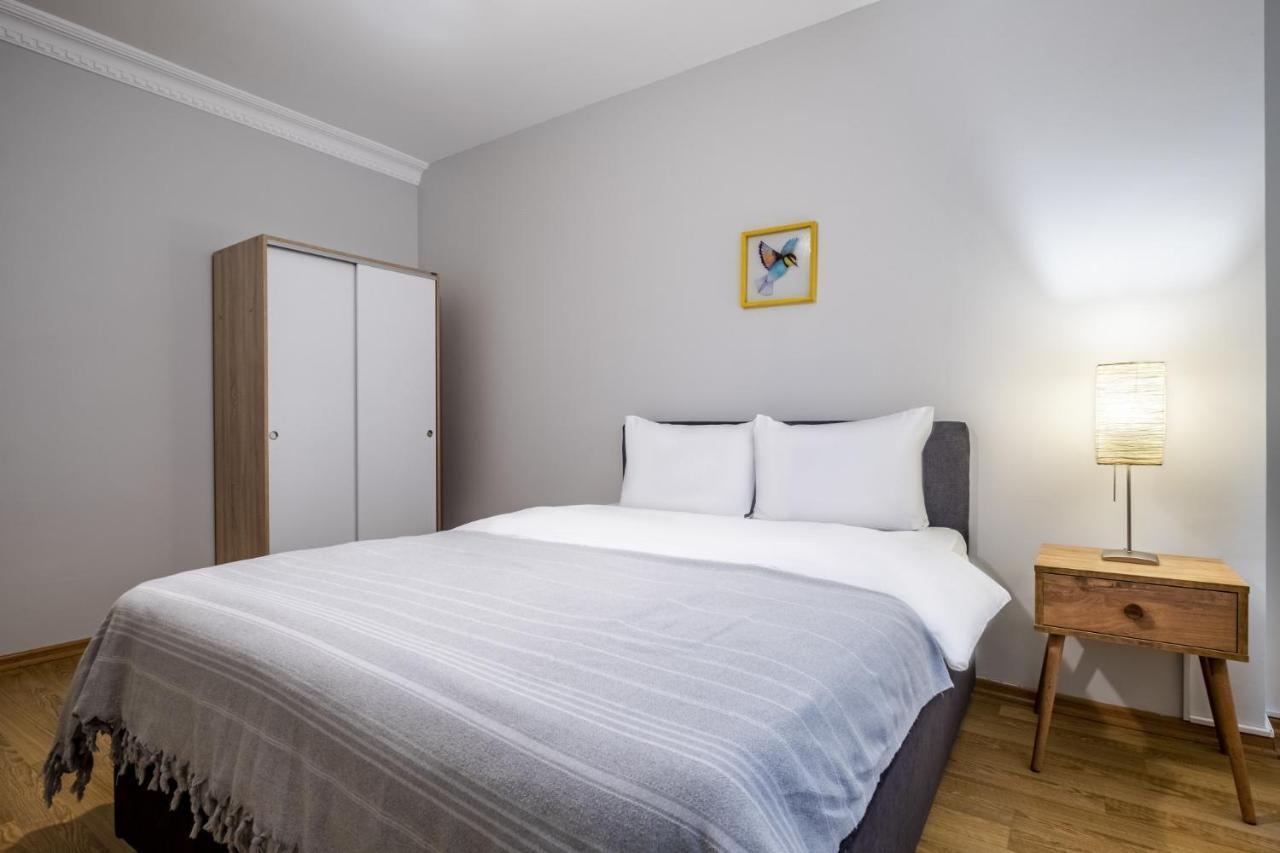 Flat Near Shopping Malls In Kagithane Daire İstanbul